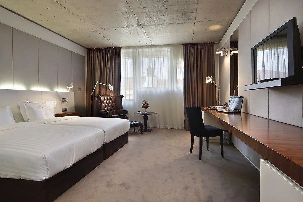 Graffit Gallery Design Hotel Varna 5*,